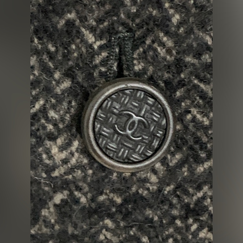 Rare Chanel Tweed With Rabbit Jacket Size 42 - Picture 13 of 16